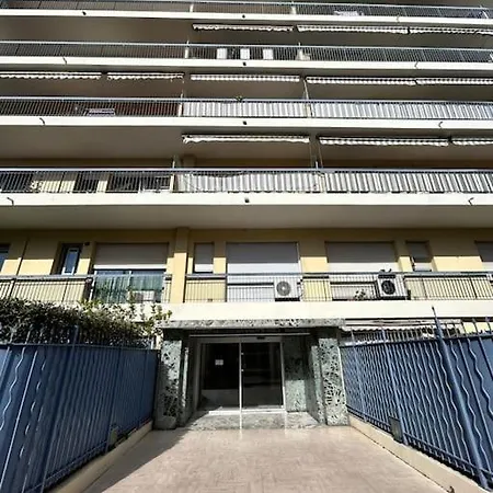 Appartement A 2 Pas Du Centre De Cannes