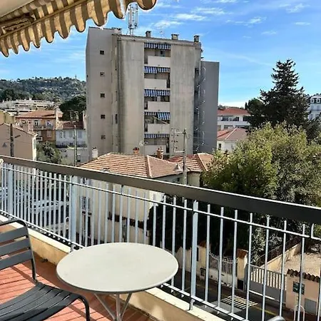 A 2 Pas Du Centre De Appartement *